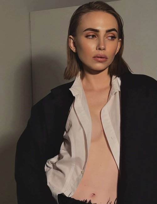 Яна Енжаева